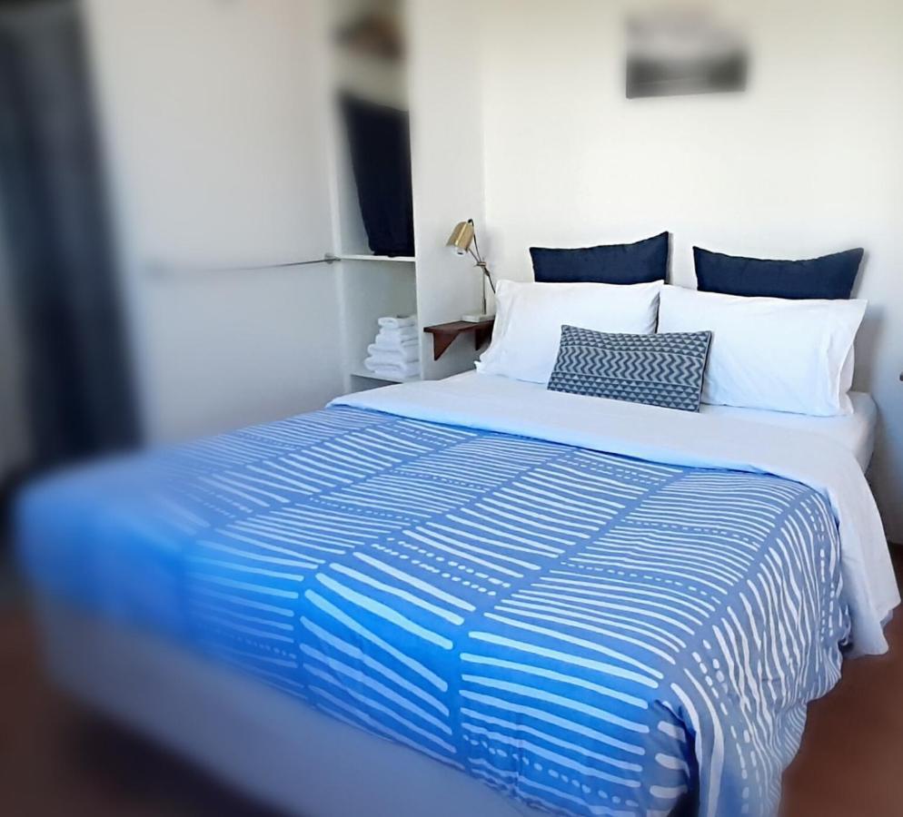 Mt Larcom Tourist Park Hotel Mount Larcom Buitenkant foto