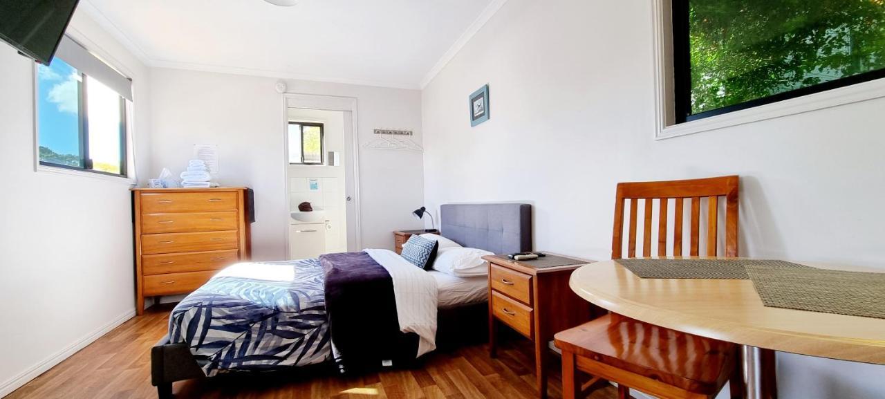 Mt Larcom Tourist Park Hotel Mount Larcom Buitenkant foto
